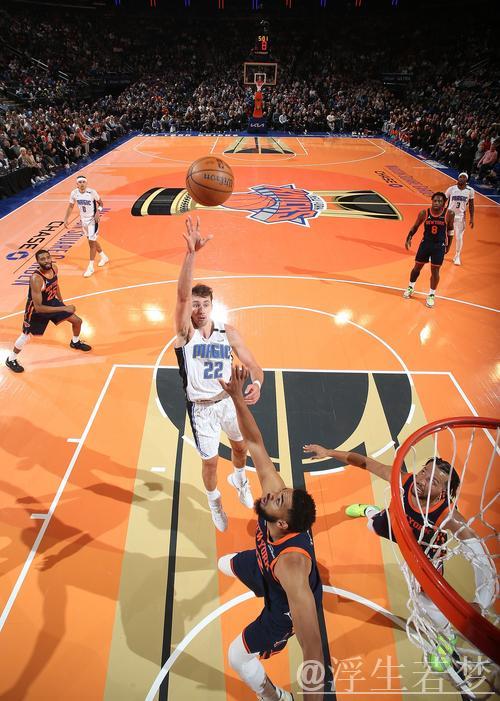 尼克斯战胜魔术 晋级NBA杯决赛 尼克斯战胜魔术 晋级NBA杯决赛